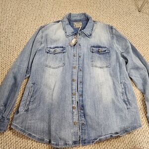 NWT - Natural Reflections Denim Button Down Shacket Shirt Women's Size 2XL Plus